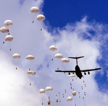 为什么空降兵被称为精锐？不夸张的说，空降兵的任务能改变战争走向，可一旦失败就会全