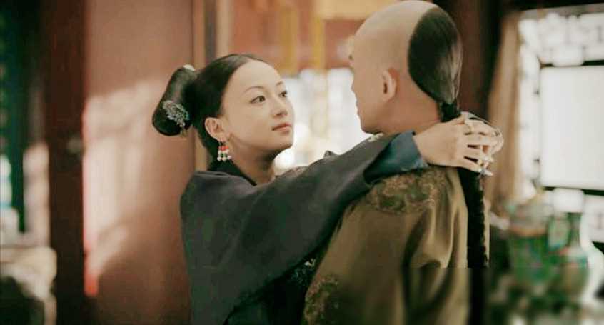 1756年，29岁令妃生下第一个孩子后，还未出月子，乾隆就迫不及待地宠幸她，此后
