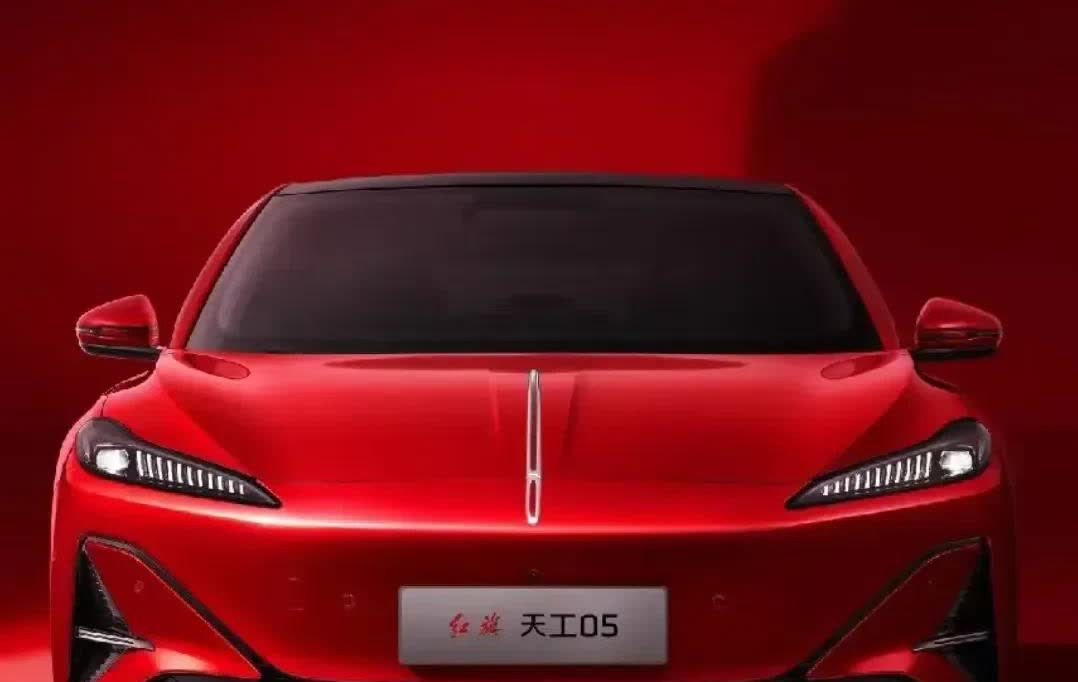 国产豪车排行前10名：

1.红旗国礼：718万天价，
2.仰望U9：16