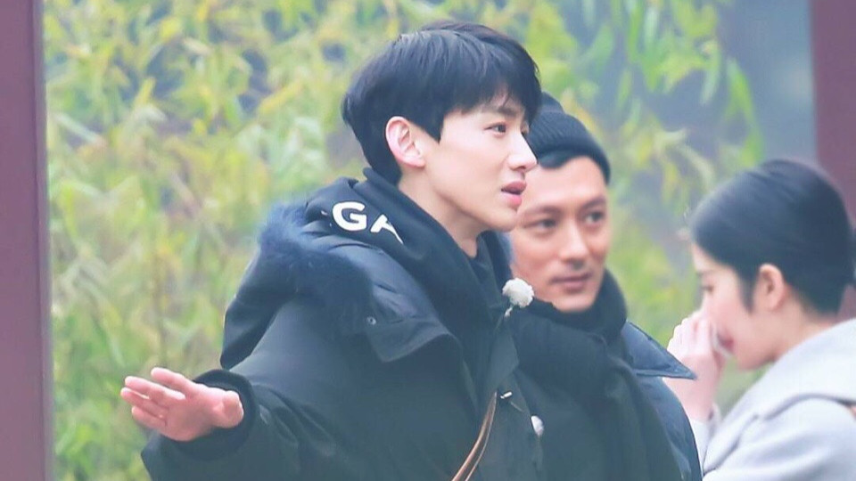 白敬亭片场爆粗口，“乖男孩” 人设崩塌？