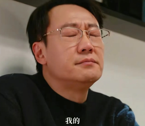 《护宝寻踪》小光终于知道了文雯离开的真实原因，他问穆见晖，亮亮是谁的？穆见晖说：