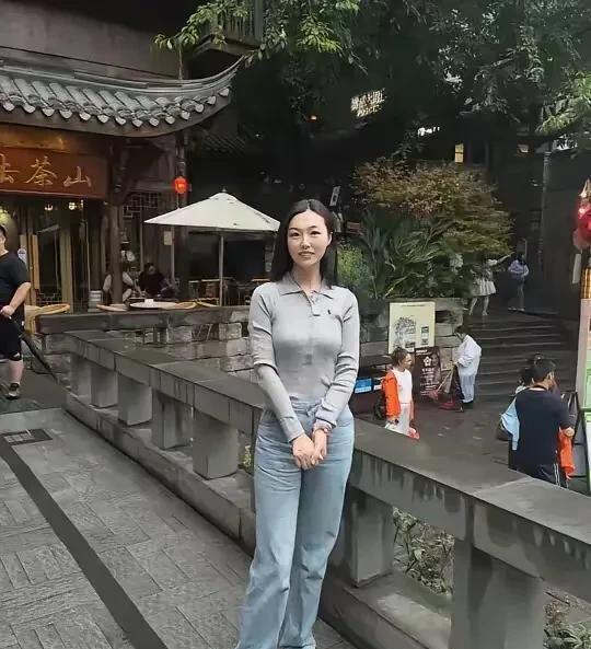 身价不菲，
彩礼要八十万…