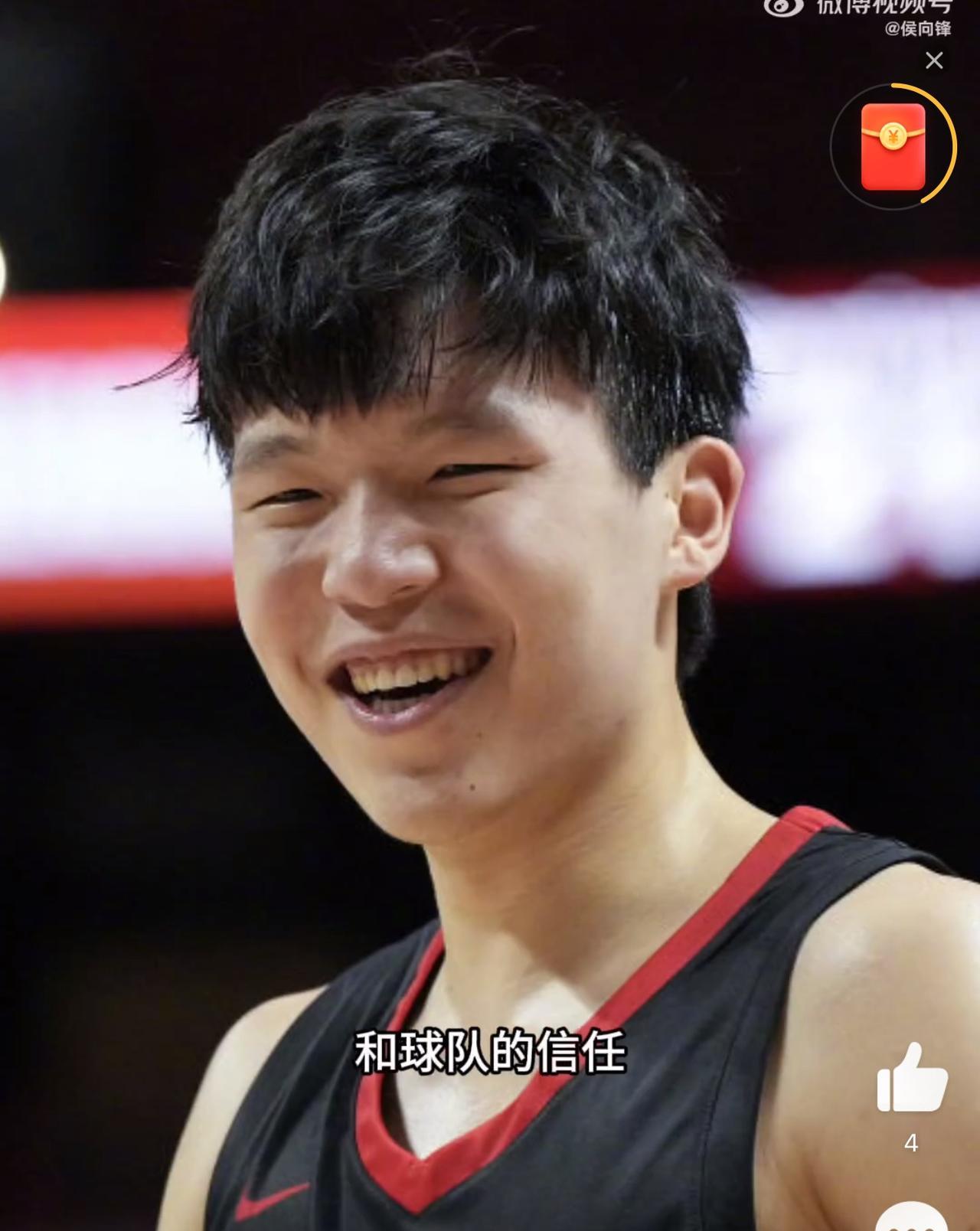        北京时间今天上午，NBA夏联继续，开拓者Vs火箭，小杨再次首发登场