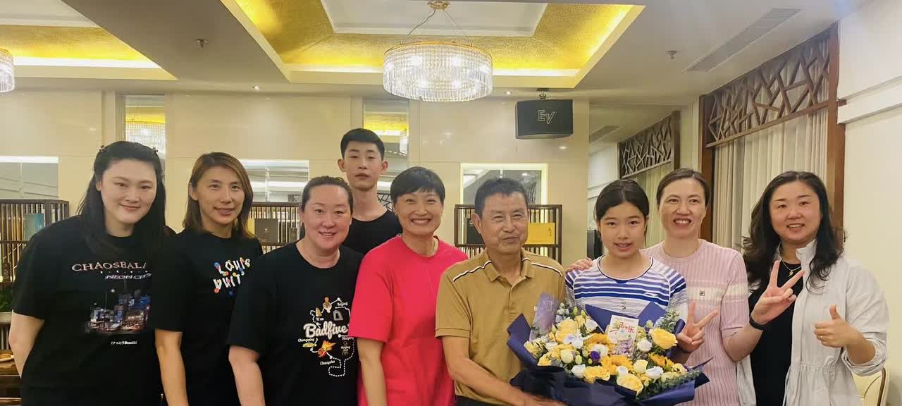 中国女排黄金一代再次齐聚武夷山！陈忠和教练和她的爱徒们，王一梅、李娟、周苏红、杨