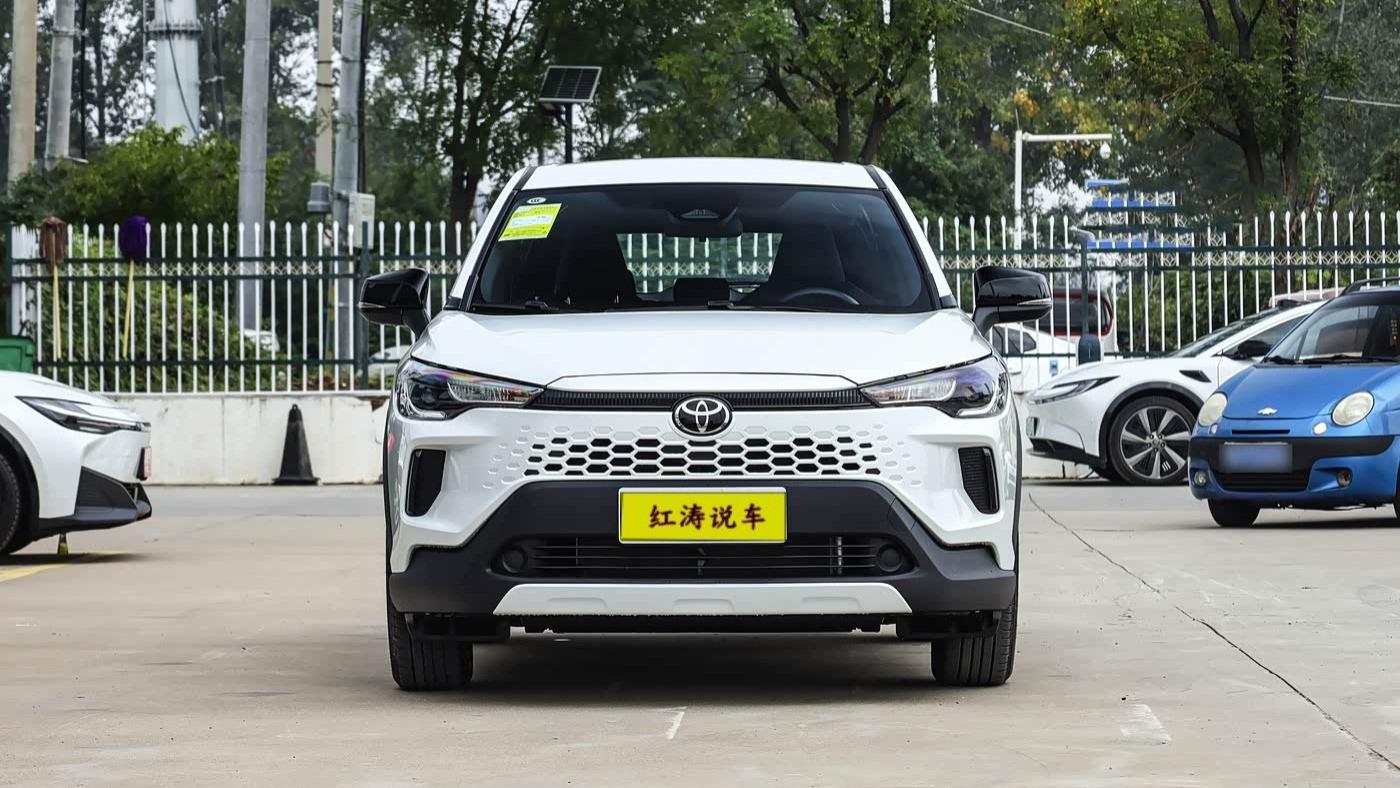 新款丰田卡罗拉锐放上市，外观和内饰更新，两种动力，竞争逍客