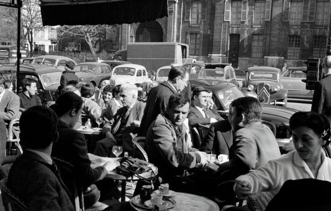 早，恰饭冇？（1957年法国巴黎）