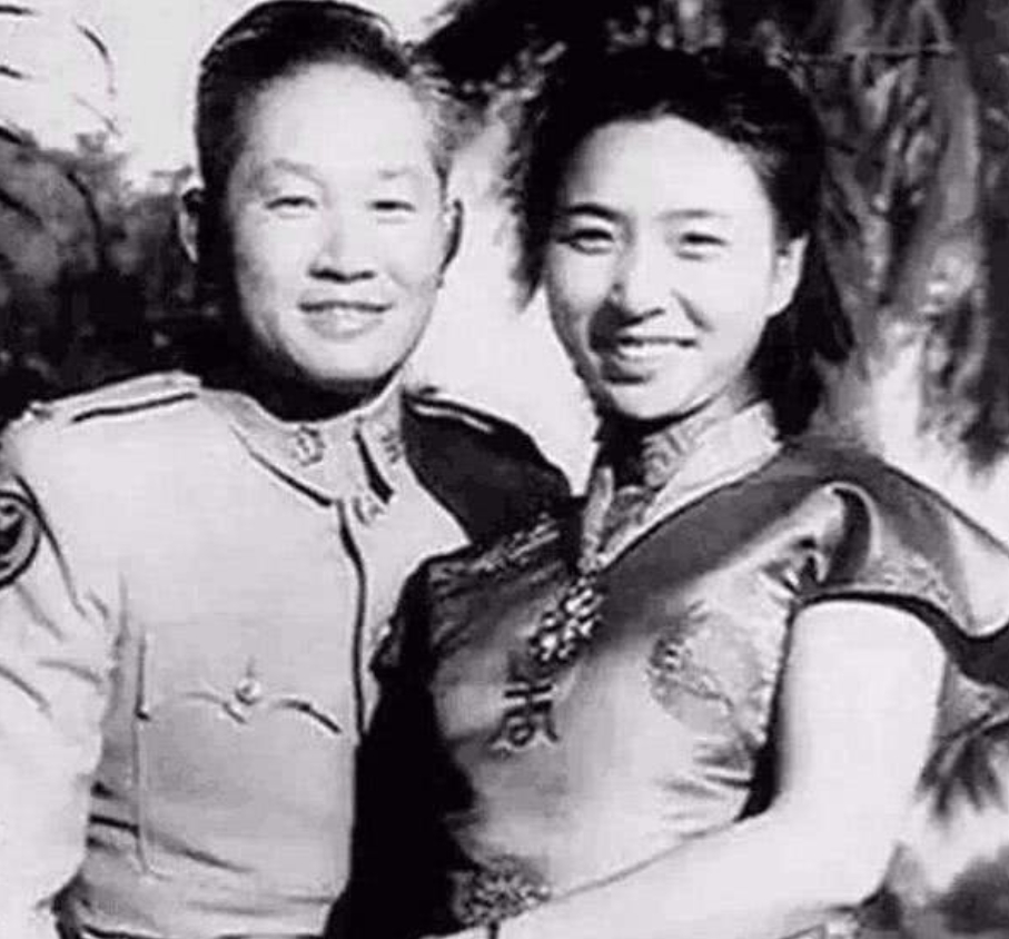 孙立人深夜惊遇换妻谜团：两段婚姻背后的家国与深情