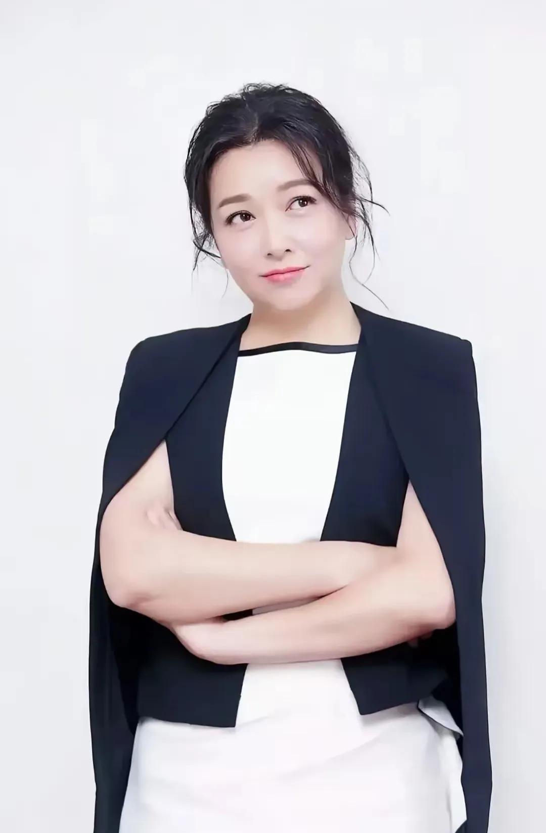 江珊女儿高亦心硬气发声：反对妈妈和靳东，我没错！背后原因太戳心…
高亦心对妈妈江