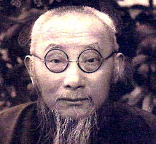 “中国花姑娘，快来太君怀里！”1938年，一汉奸设宴招待鬼子，不料鬼子酒足饭饱之