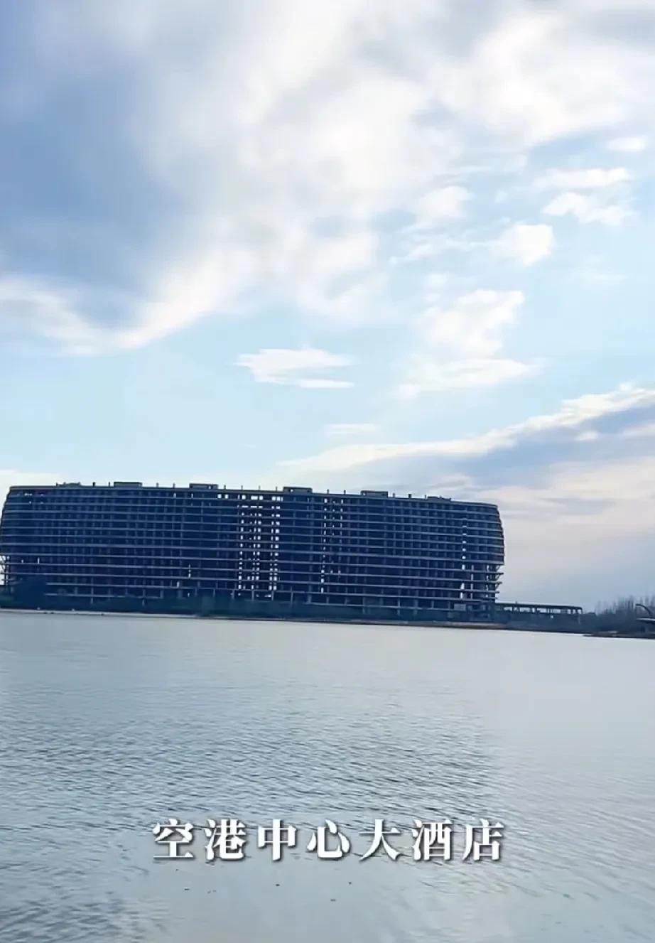 寿县炎刘镇的空港大酒店要重新启动开工了吗？
寿县炎刘镇阳光湖樾官方账号发布视频，