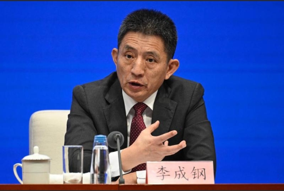 中美新一轮经贸磋商前，中方调整代表团核心成员李成钢的工作，免去他兼任的常驻世界贸