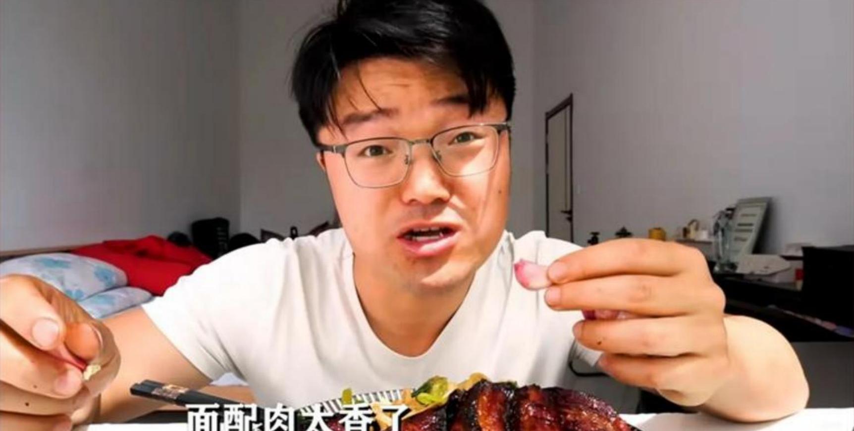 徐大sao这下彻底沦为笑柄



徐大Sao的陨落，真是让人唏嘘不已。曾经那个接