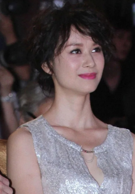 2009年,《武林外传》原班人马，因拍摄电影再次聚在一起，倪虹洁很开心，想拍完戏