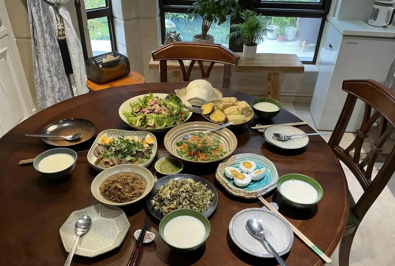 在浙江农村这桌菜，属于什么条件的家庭