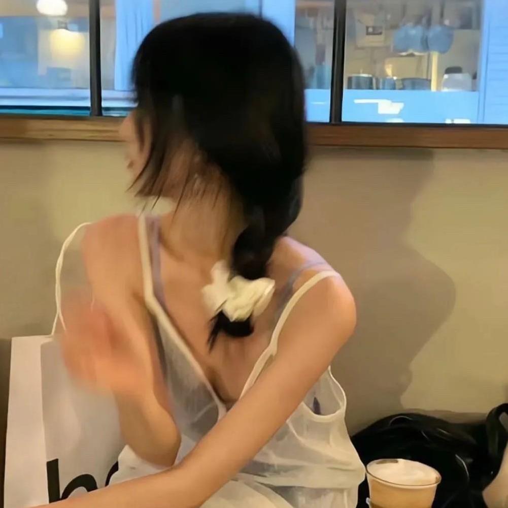 背叛带来的后遗症
他说什么，我都感觉他是在骗我，他做什么我都感觉他在偷偷联系别人