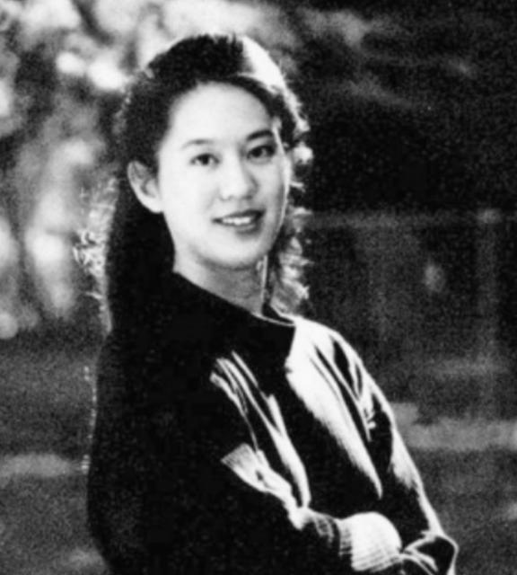 中国现在向美国投降还来得及！再晚就要‘跪着’了，7年前，中国专家马臣公开宣称中美