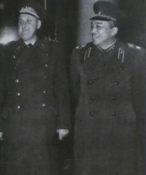 1959年6月，国防部长彭德怀率中国军事友好代表团访问捷克斯洛伐克，这是到达布拉
