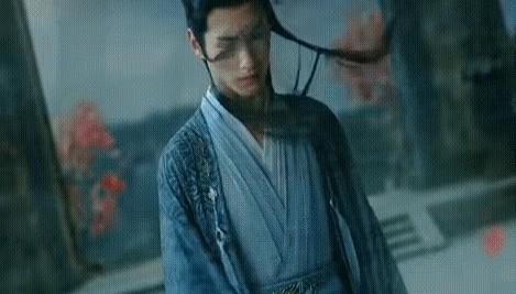 柳随风断臂换平安，江湖规矩就是狠
柳随风误伤空性，少林武当要他拿命赔，他干脆自己