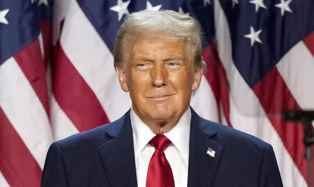 很明显，它是懂什么叫釜底抽薪的！
瓜达尔港之于伊朗，就如波兰的热舒夫亚西翁卡之于