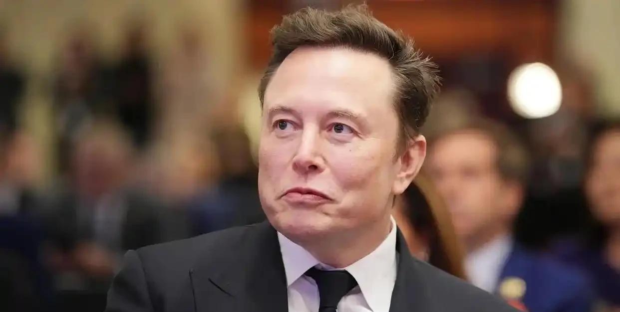 这场关税大战就连马斯克也劝不动特朗普！
美当地时间4月7号，华盛顿邮报援引两位白