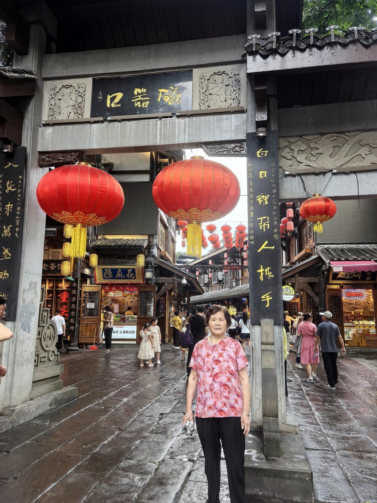 别人生病了，一定要去看吗？
今天真开心，我竟然成功地，阻止了，老妈去看一位生病的