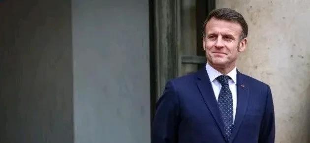 彻底决裂了！
法国总统马克龙表示，俄罗斯必须立即停止伪装策略，接受俄乌冲突无条件