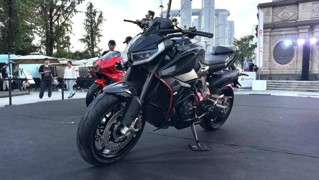 钱江重拳出击丨赛921 Pro、追921、闪600 V2等车，摩博会前集中上市