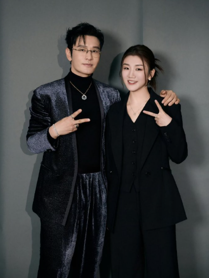 黄晓明陈梦 果然是文体不分家，这兄妹看上去好有高级感 ​​​