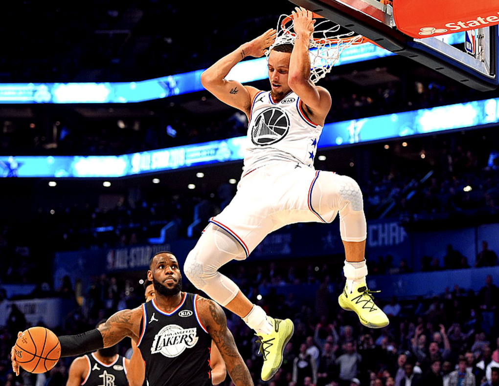 暖心，勇士本赛季已经完成152次扣篮，共筹得38万爱心基金。

据勇士官方统计，