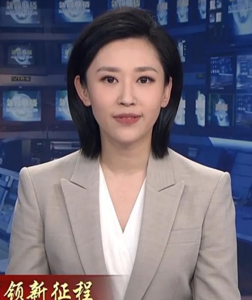 昨天晚上的新闻联播，我一看到是王音棋主持的，立马来了精神，说实话，每天看看新闻联