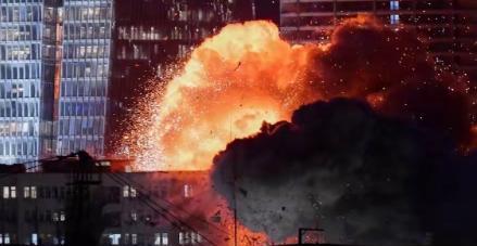 美国这场针对伊朗的空袭，根本不是正面交锋，而是一次精心策划的“声东击西”。
20