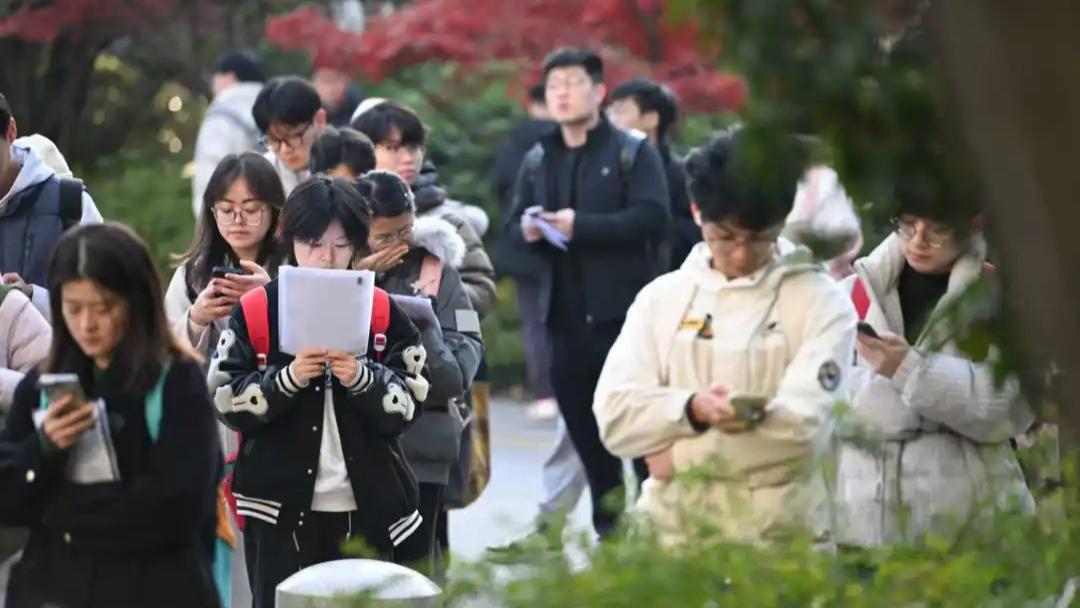 年龄放宽后的第一次国考，全网围观35+考生的“复活赛”