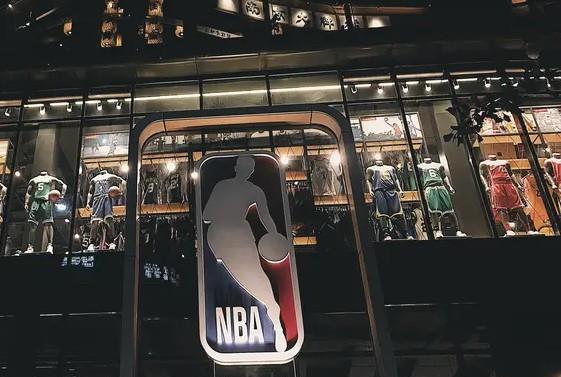 广州龙狮队参加NBA季前赛？太棒了！
我印象中这已经不是龙狮队第一次参加NBA季