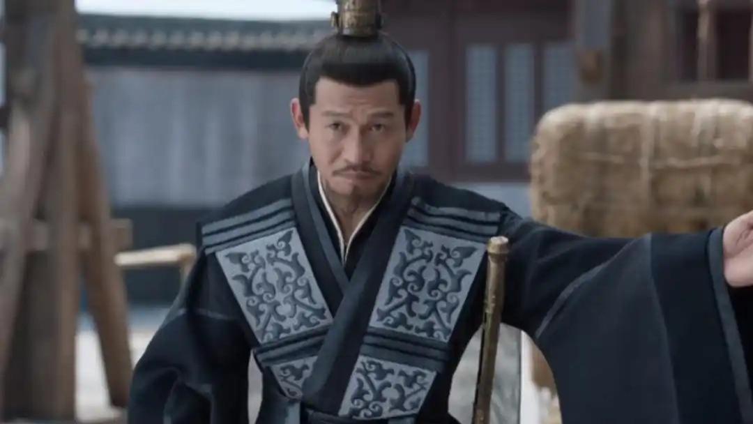 曾因长相被劝改行，如今演技碾压于和伟，47岁的余皑磊终于火了