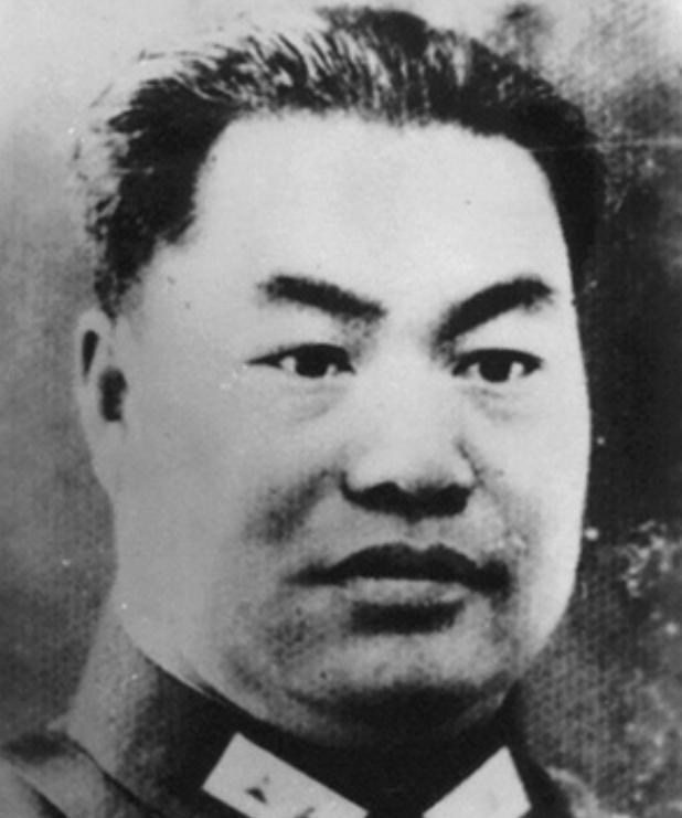 1944年，几个刺刀同时刺进了79军军长王甲本的腹部，这位打了半辈子仗的将军，就