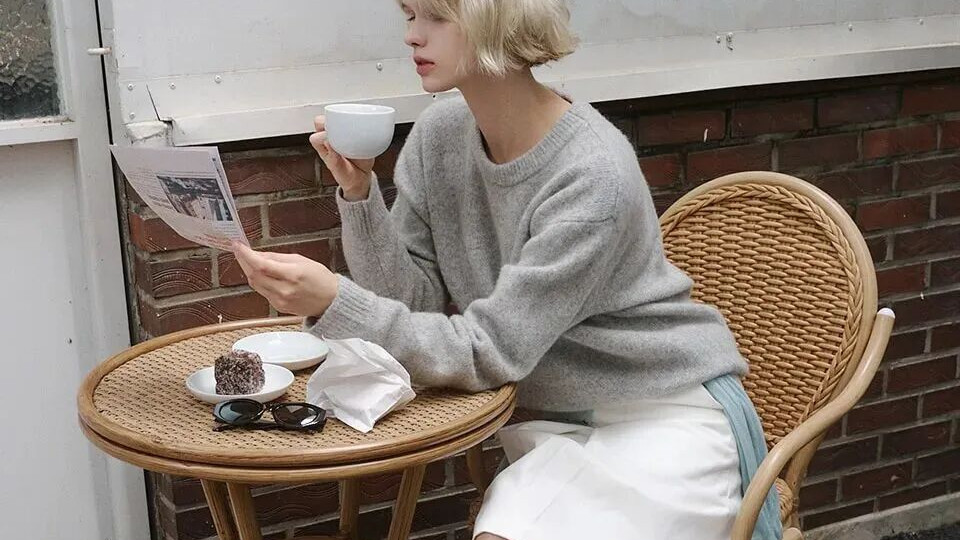 毛衣搭配这4条裙子，时髦好看又显个性！