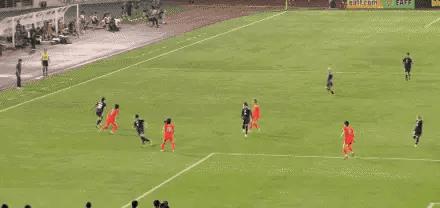 2025女足东亚杯第二轮，韩国女足与日本女足1-1战成平手。
第37分钟，爱川阳