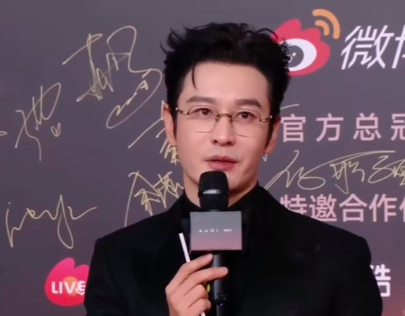 赵丽颖也有点虚
不是说自己演技不行
而是拍《造城者》的时候黄晓明口碑好好的，没拍