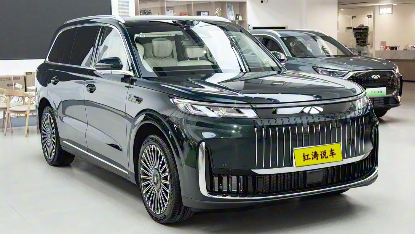 大型SUV卷出新高度！外观很霸气，11个气囊+猎鹰智驾，6座布局