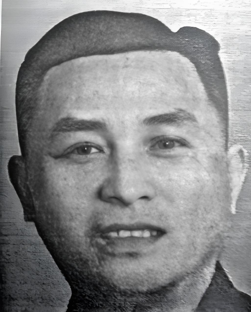 1941年，谢育才夫妇被捕，在狱中生下一个儿子。为逃出去，夫妻二人将儿子遗弃，越