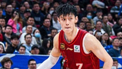 北京男篮力克青岛，豪取六连胜！曾凡博准两双，剑指孙悦第一国手后卫之名！