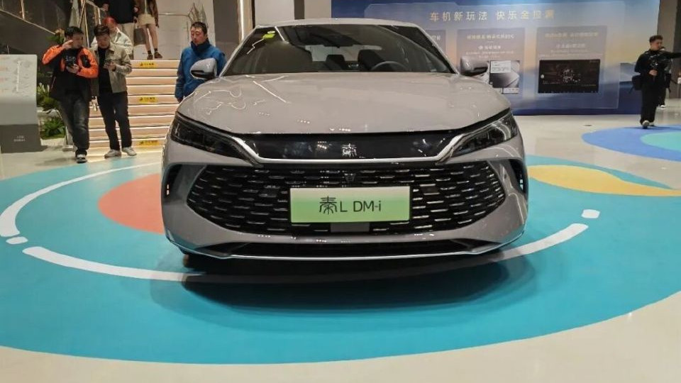 中级轿车价值天花板？2026款秦L DM-i重塑市场格局