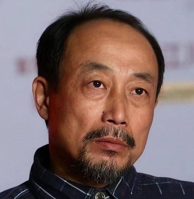 信源：观察者网——军报微博批评孙海英：基督教徒能演好优秀共产党员？2014-12