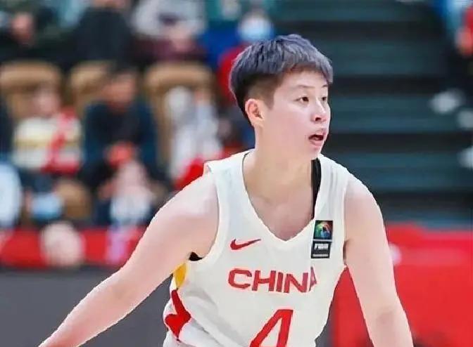 李缘是大梁？这样的大梁，能扛起什么？
宫鲁鸣公开说，李缘是未来女篮的大梁。可在面