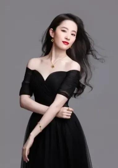 刘亦菲不是天赋型演员，只是观众缘比较好，这话王晶也真敢说！你真是不要命了呀。在王