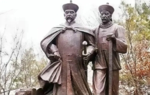 1864年，刘铭传占领太平天国一护王府，见到护王陈坤书，呵斥其垂手领罪，陈坤书却