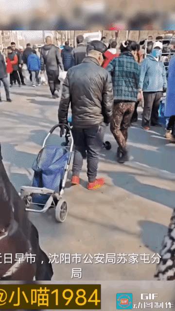 这老头应该是一个惯犯，看他熟练的套路，这样类似的活，他应该是没少干，这么大岁数了