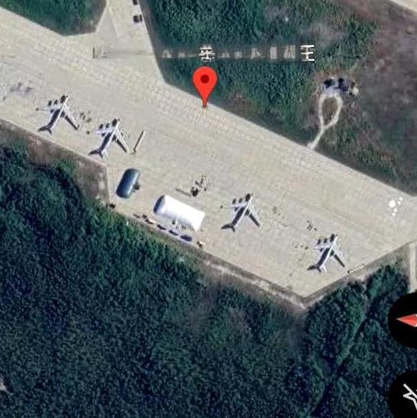 俄国防部承认伊尔库茨克和摩尔曼斯克基地遇袭，称部分无人机被拦截，仅数架飞机起火，