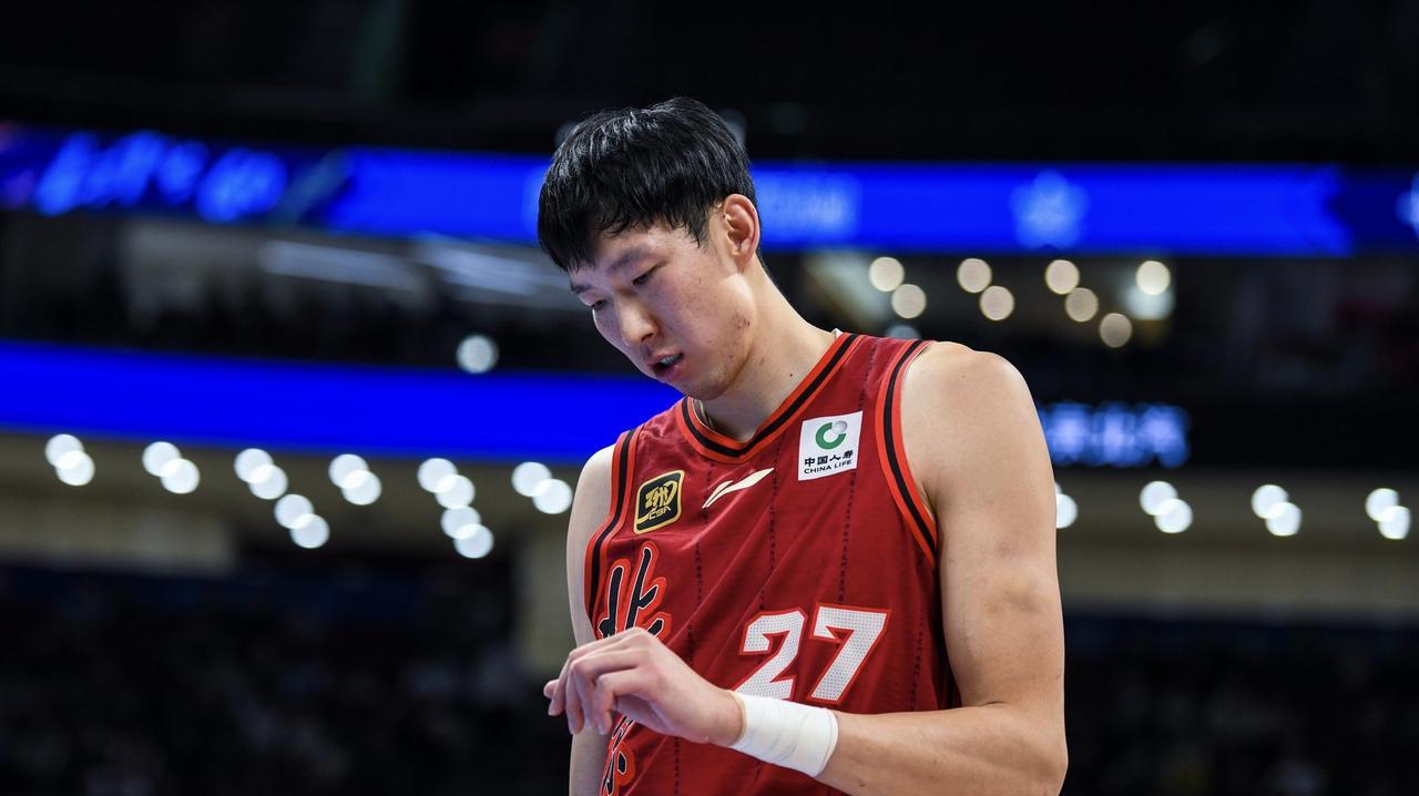 七场比赛六百万，难怪周琦不愿留在澳洲打球！
周琦成为本届全运会的最大赢家，周琦不