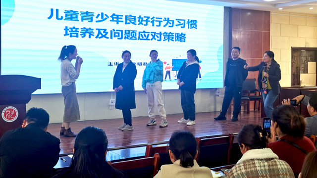 金芒果国际教育|没有权威感的父母，很难养出有界限感的孩子